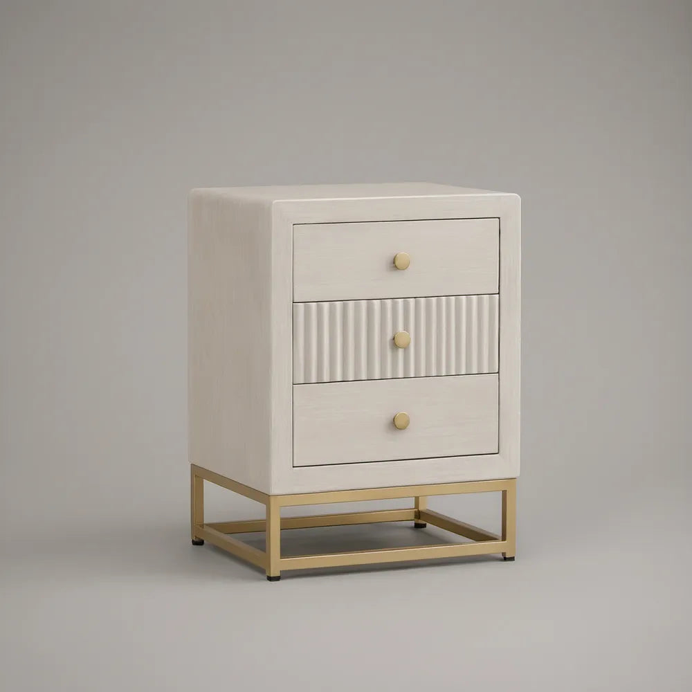 Mesa de Cabeceira Branca com 3 Gavetas e Base Dourada, 45 x 40 x 65 cm